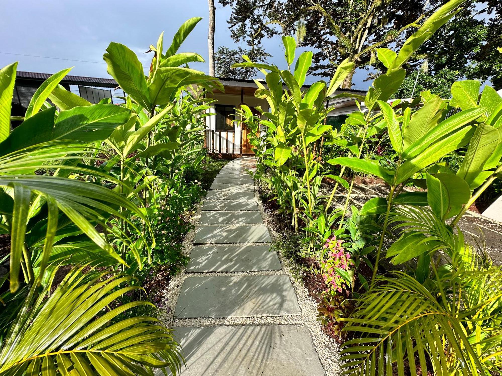 Almendros Eco-Villas La Fortuna 外观 照片
